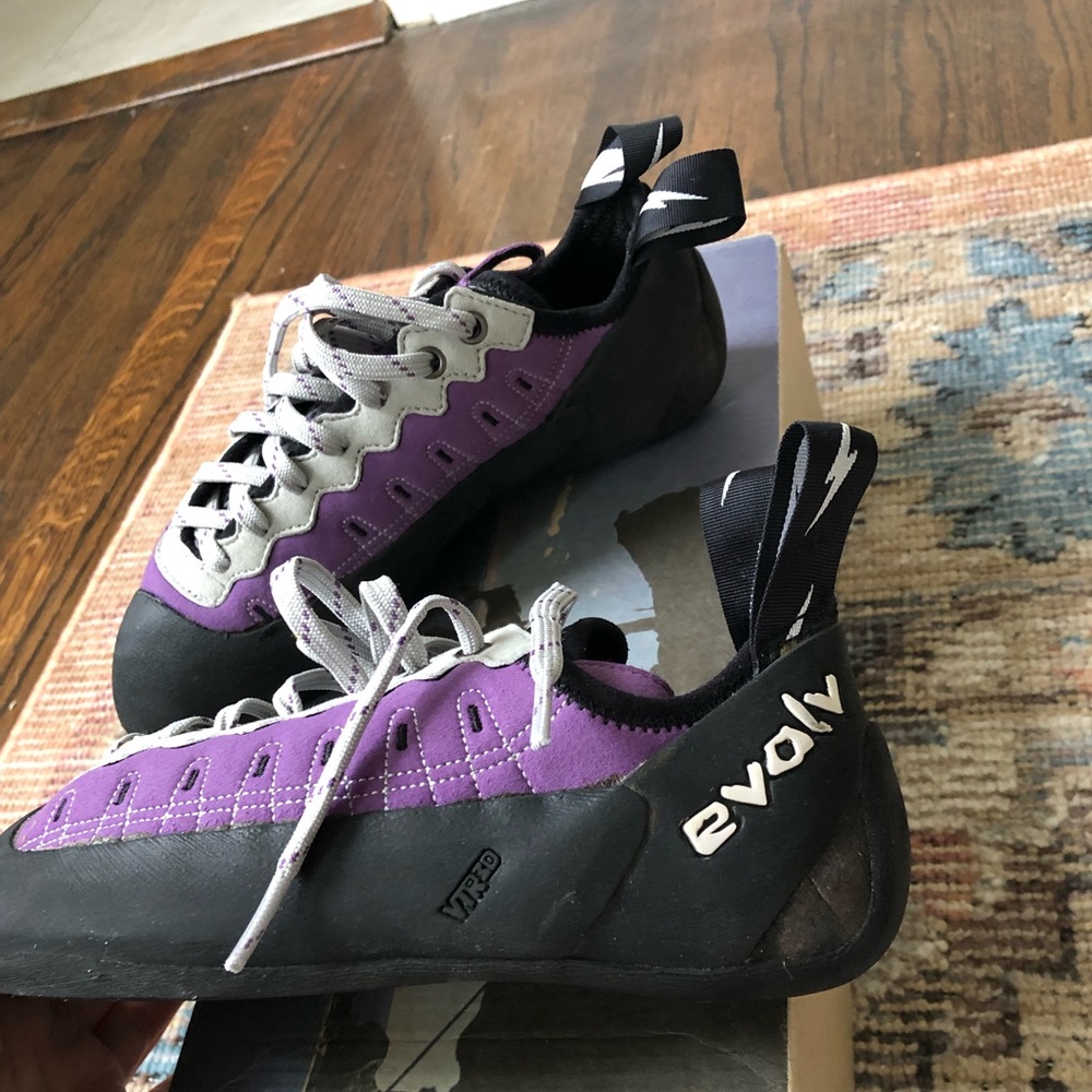 Evolv Women’s Rock Climbing Shoes